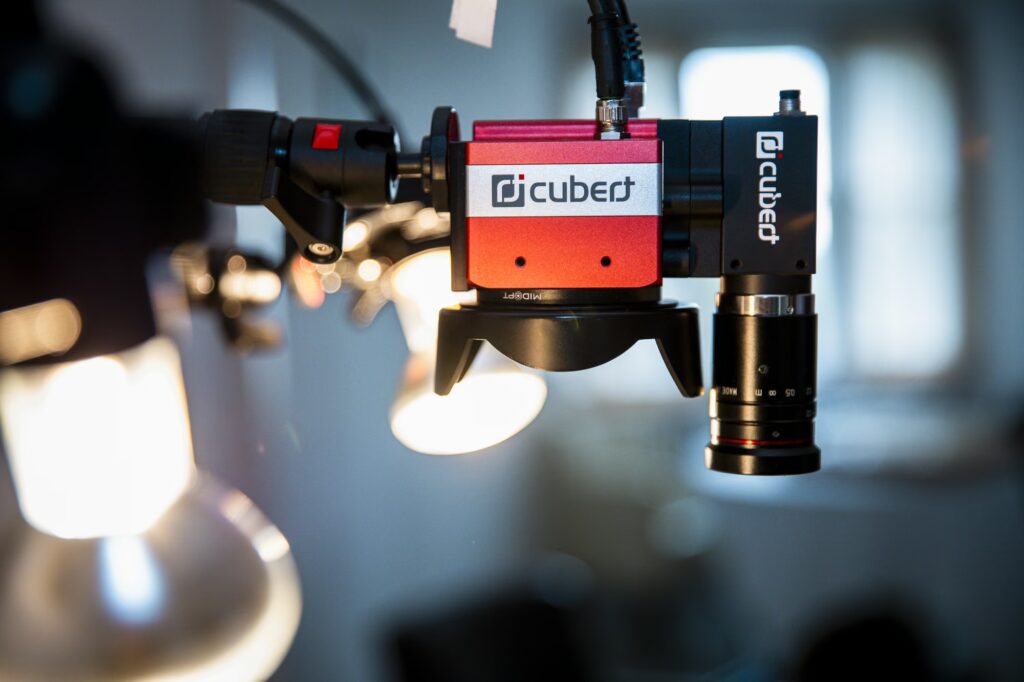 Cubert hyperspectral camera lens